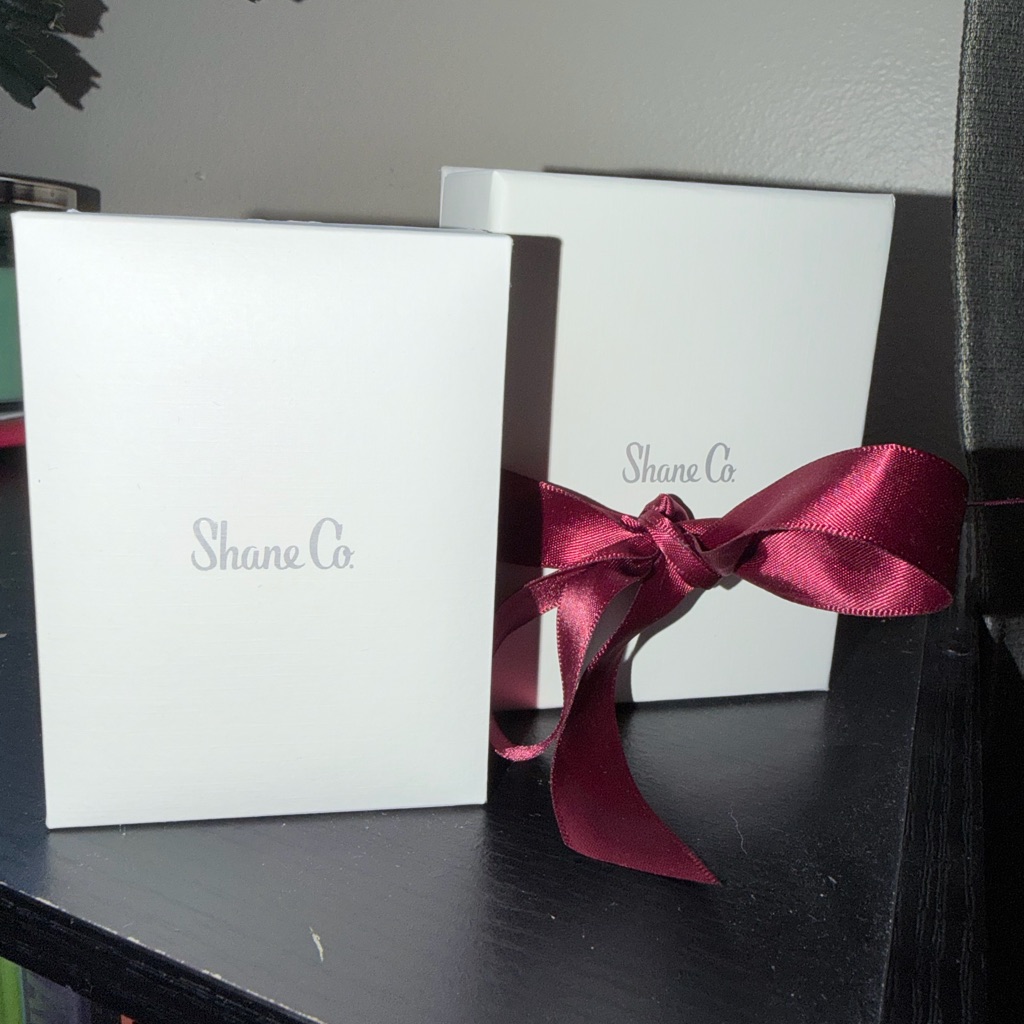 Shane Co. White Necklace Gift Boxes With Burgundy Satin Ribbon